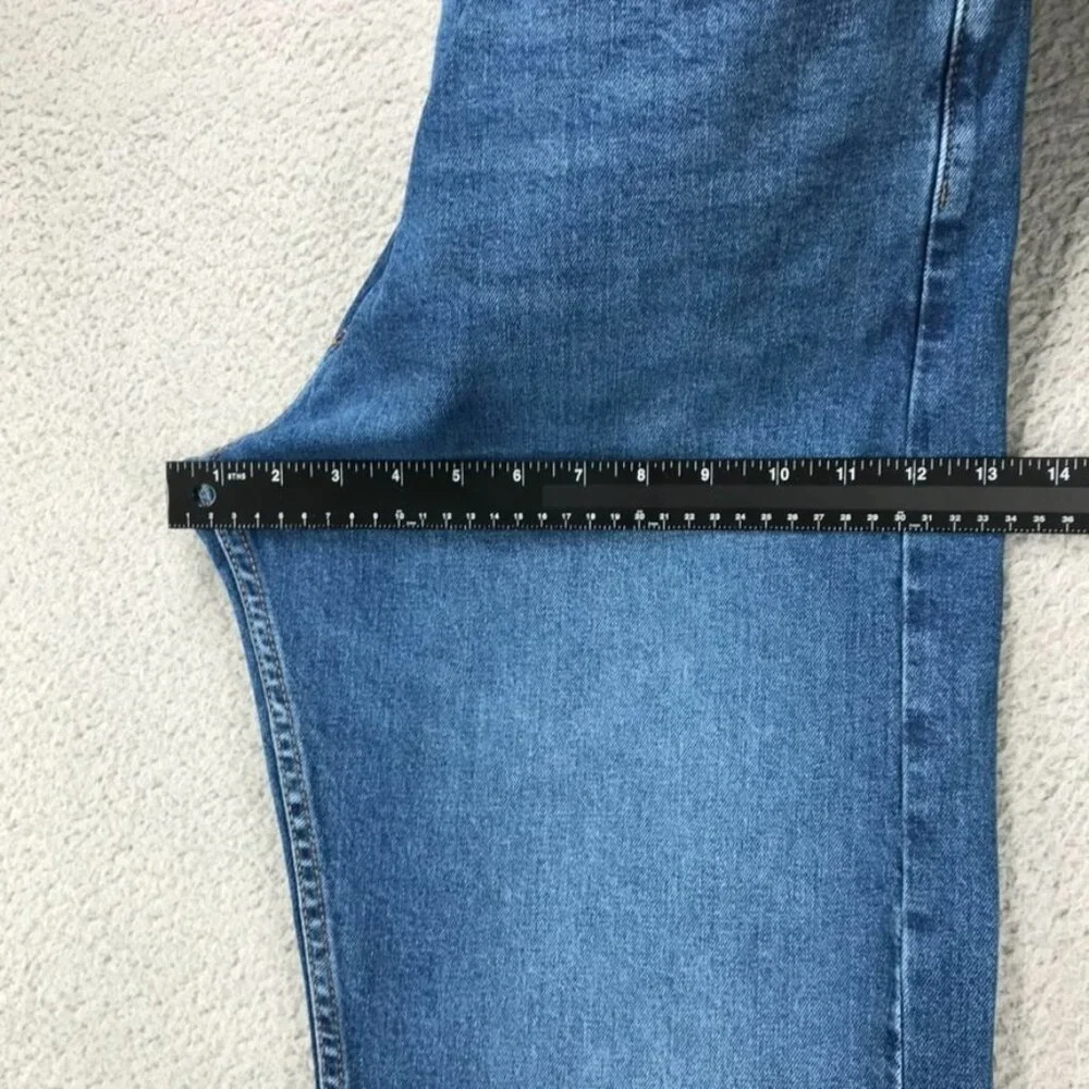 LEVIS 505 Jeans Mens 38x30 Regular Fit Straight Leg‎ Medium Wash Denim *FLAW